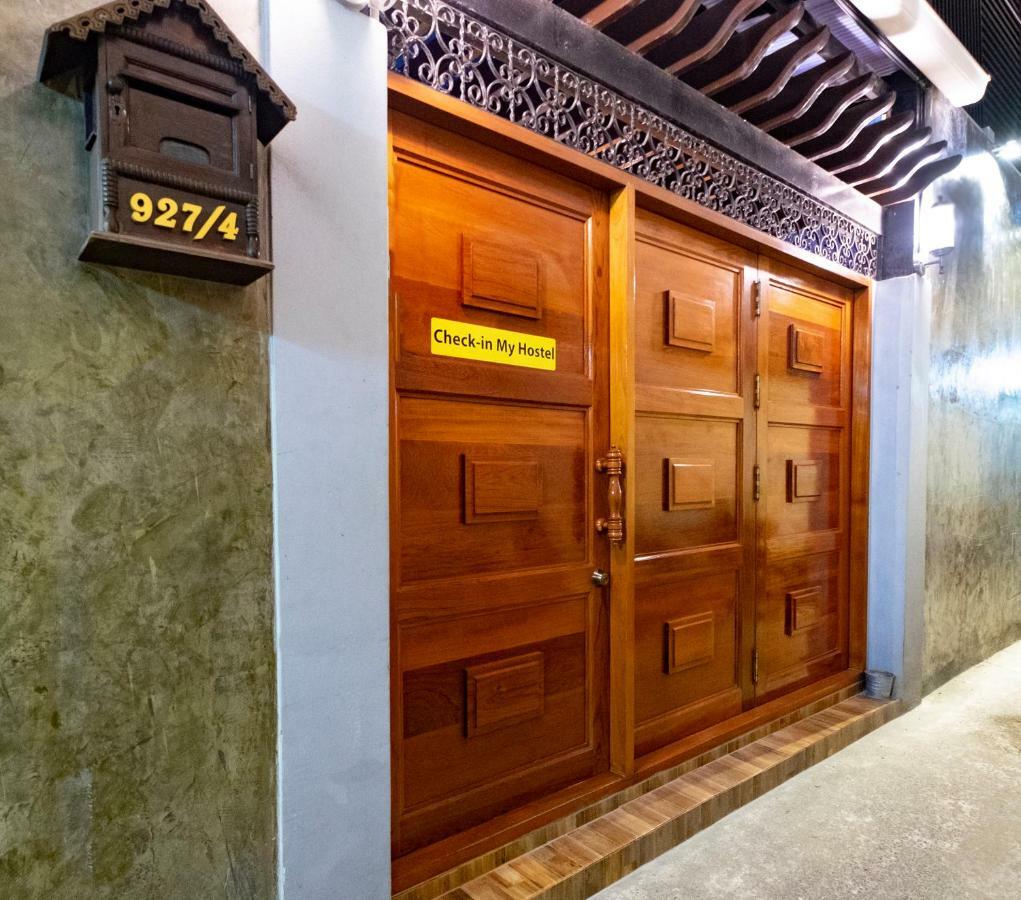 Check-In My Hostel Бангкок Экстерьер фото