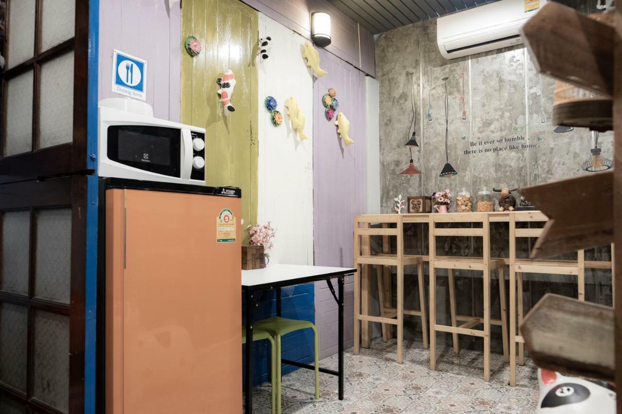 Check-In My Hostel Бангкок Экстерьер фото