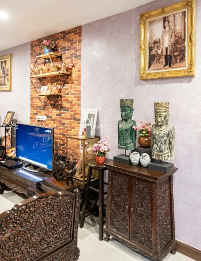 Check-In My Hostel Бангкок Экстерьер фото