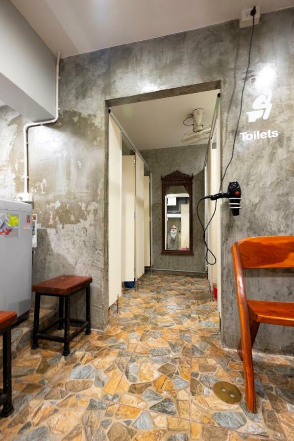 Check-In My Hostel Бангкок Экстерьер фото