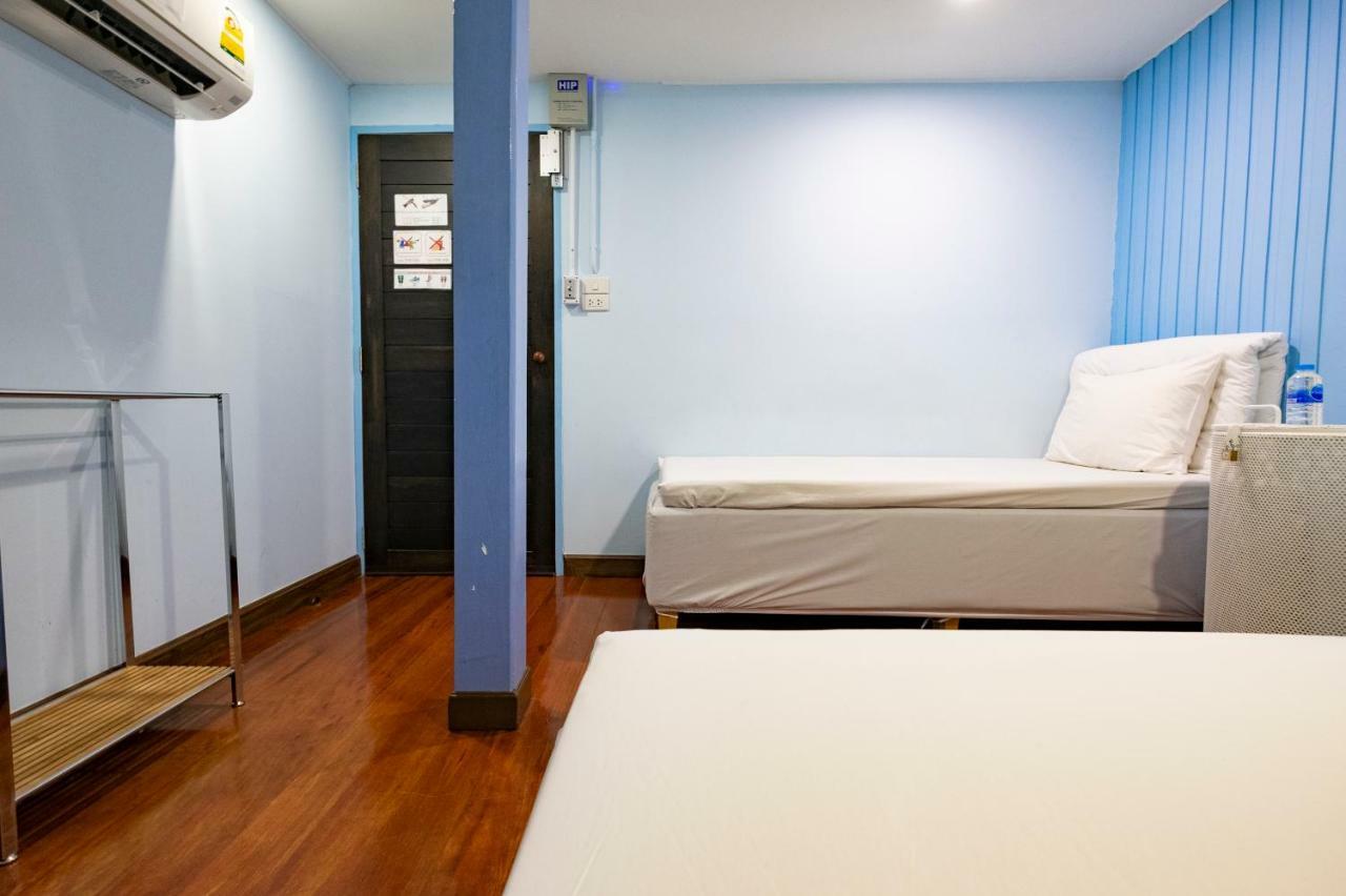 Check-In My Hostel Бангкок Экстерьер фото